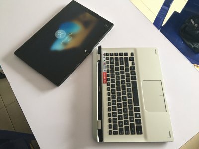 Toshiba Satellite Click 2.