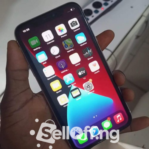 Clean apple iphone 11