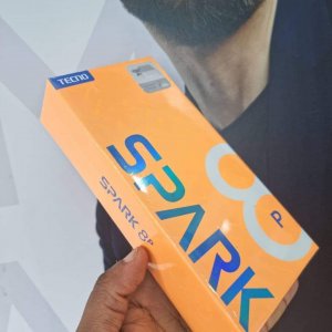 Tecno spark 8 p 3