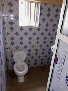 TO LET: Tastefully built 2 bedroom flat with modern facilities 4