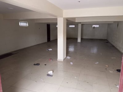 For Lease: A mini warehouse at Akala express, good for all commercial purpose 4