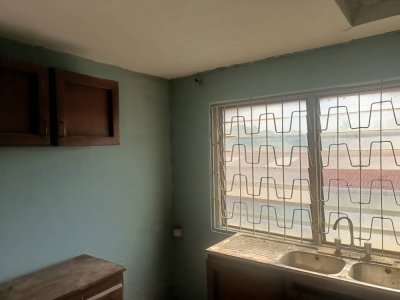 TO LET: 2UNITS OF 4 BEDROOM FLATS, IBADAN 3