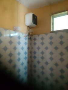Direct brief: A room + parlour self contained in a gated estate in Iyaganku GRA Ibadan 5