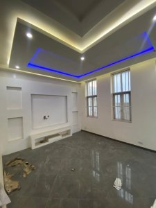 4 bedroom duplex with laundry room and a rooftop 4