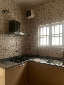 A detached 4 bedroom bungalow self compound at carlton gate estate, Akobo, Ibadan 8