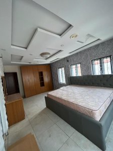 For sale: newly built, exquisitely finished, semi furnished 4 bedroom bungalow 8