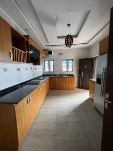 For sale: newly built, exquisitely finished, semi furnished 4 bedroom bungalow 6