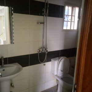 A room and palour self contain to let at Saint John 3