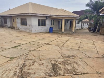 FOR SALE: Distress Sales! A spacious land space of 800sqm consisting of 9 ensuite rooms, currently used as an Hotel