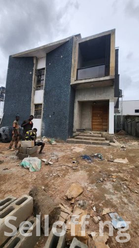 4 BR Duplex with BQs at Andasonia st Alalubosa GRA main Ibadan