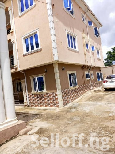 TO LET: Tastefully built 2 bedroom flat with modern facilities