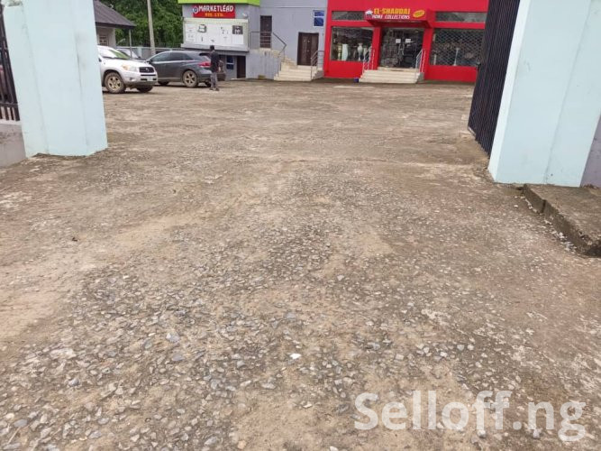 For Lease: A mini warehouse at Akala express, good for all commercial purpose