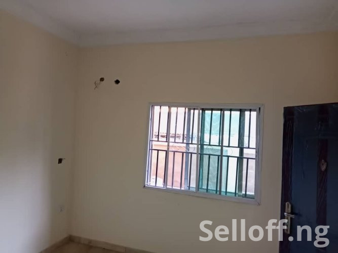 To let: A room and parlor Self contained at Opposite Taska station Akala express.