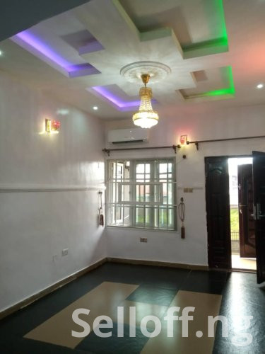 To Let: 2 Bedrooms flat at Akala express way, Elewure Ibadan