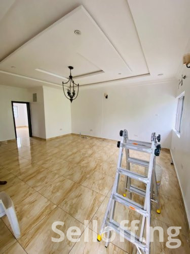 2 bedroom to let with modern facilities at new bodija