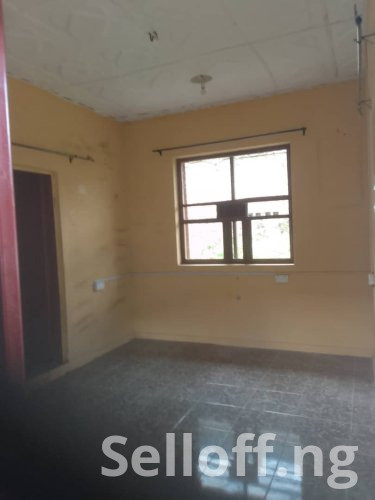 Direct brief: A room + parlour self contained in a gated estate in Iyaganku GRA Ibadan
