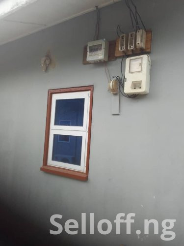 Direct brief: A room + parlour self contained in a gated estate in Iyaganku GRA Ibadan