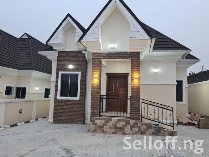 A detached 4 bedroom bungalow self compound at carlton gate estate, Akobo, Ibadan