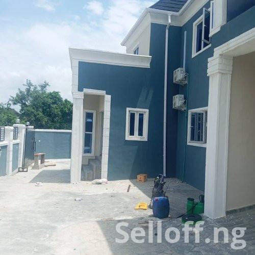 Hot letting: Newly build 2bed at peace estate Iletitun with full modern facility