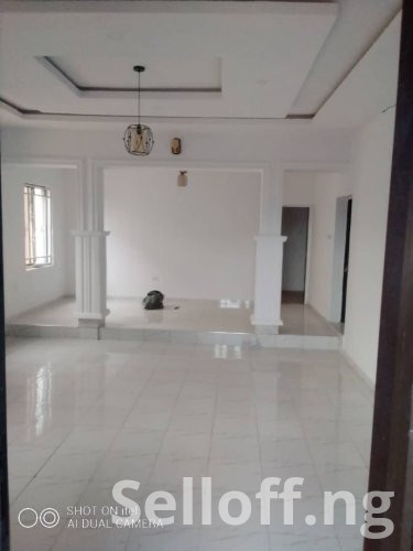 To let: Tastefully Built 4 Bedrooms Bungalow, self compound at Olorunkemi Estate
