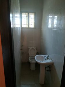 Standard 3 bedrooms apartment one up one down with modern facilities 7