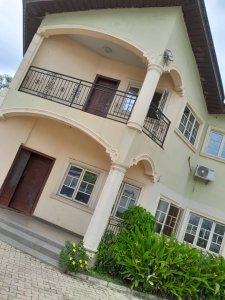 To Let: A Luxury 5 Bedroom Duplex at Main Jericho Gra
