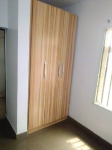 2 Bedroom flat at jericho/Aleshinloye area