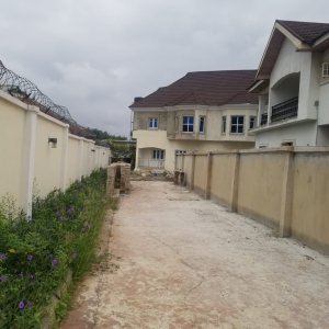Twin duplex of four bedrooms at Aerodrome GRA All rooms ensuite