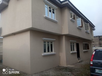 A New modern standard 5 bedroom detached duplex, with 3 sitting rooms 10