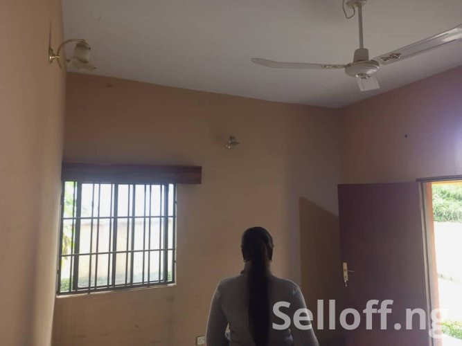 A room and Parlor self contain, terazo, water running, well fenced and gated