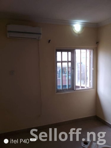 Nice 3 bedroom bungalow at S&T estate Jericho with modern facilities