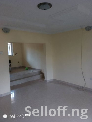 Nice 3 bedroom bungalow at S&T estate Jericho with modern facilities