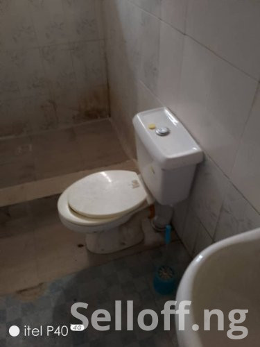 Nice 3 bedroom bungalow at S&T estate Jericho with modern facilities