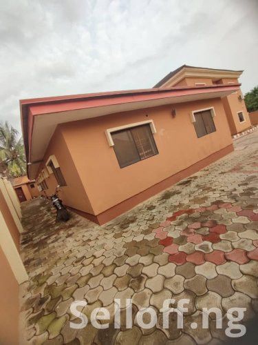 Three-bedroom flat at Orange Gate, Oluyole Estate