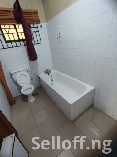 Three-bedroom flat at Orange Gate, Oluyole Estate