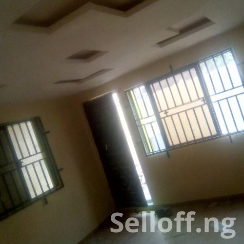 A room and parlour selfcon at felele