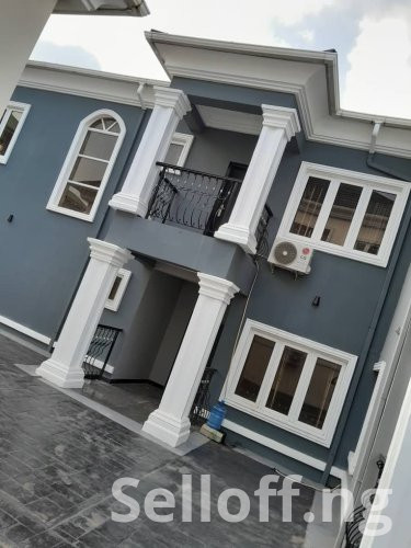 To Let: A Luxury 4 Bedroom Duplex, Alalubosa Gra.