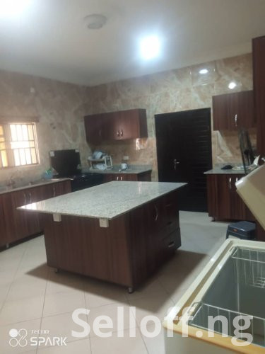 A New modern standard 5 bedroom detached duplex, with 3 sitting rooms