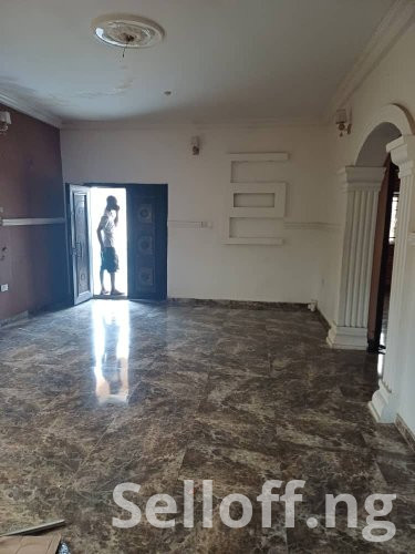 To let: 2 bedroom flat at remi koya avenue, oluyole estate