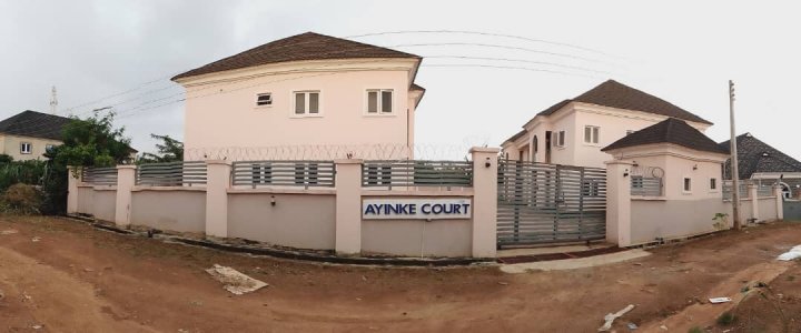 To let: 4 units of 4bedroom duplex with a room self BQ at Oluyole.