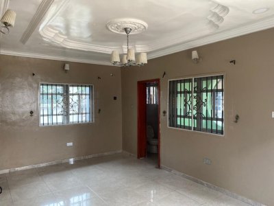 To Let: BEAUTIFUL 2BEDROOM LUXURY BUNGALOW 6