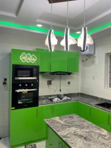 New and detached 4 bedroom duplex wt a room BQ 5