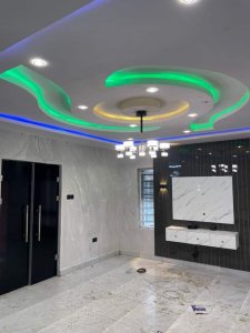 New and detached 4 bedroom duplex wt a room BQ