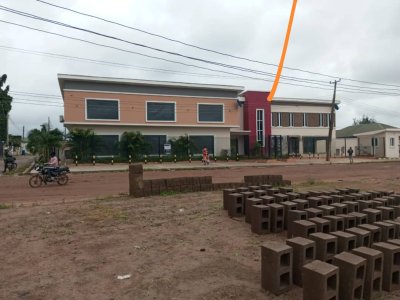 To Let A whole building self compound, for supermarket, pharmacy store