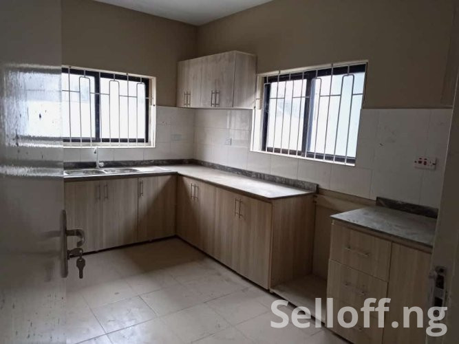 To Let: A very spacious 4 bedroom duplex at Akinyemi