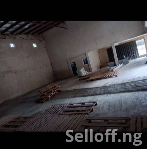 400sqm Warehouse for lease