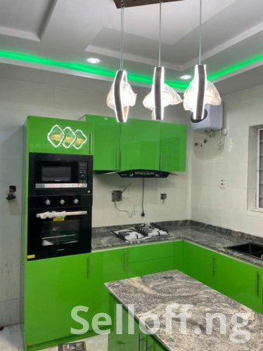 New and detached 4 bedroom duplex wt a room BQ