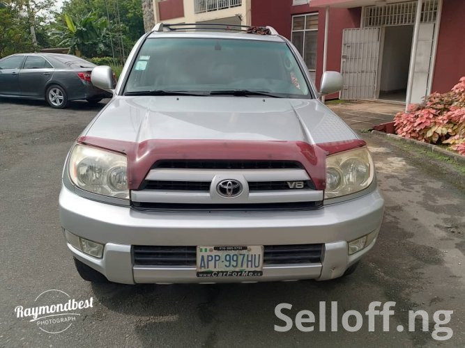 Toyota 4runner 2004 v8 , good condition,  AC