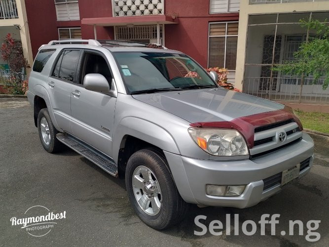 Toyota 4runner 2004 v8 , good condition,  AC