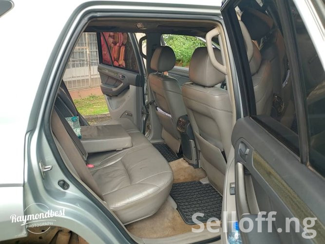 Toyota 4runner 2004 v8 , good condition,  AC